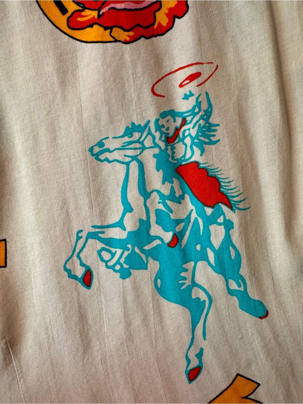 Wrangler Beige Button-Down Shirt with Red Rose & Teal Western Motif - Picture 4 of 8